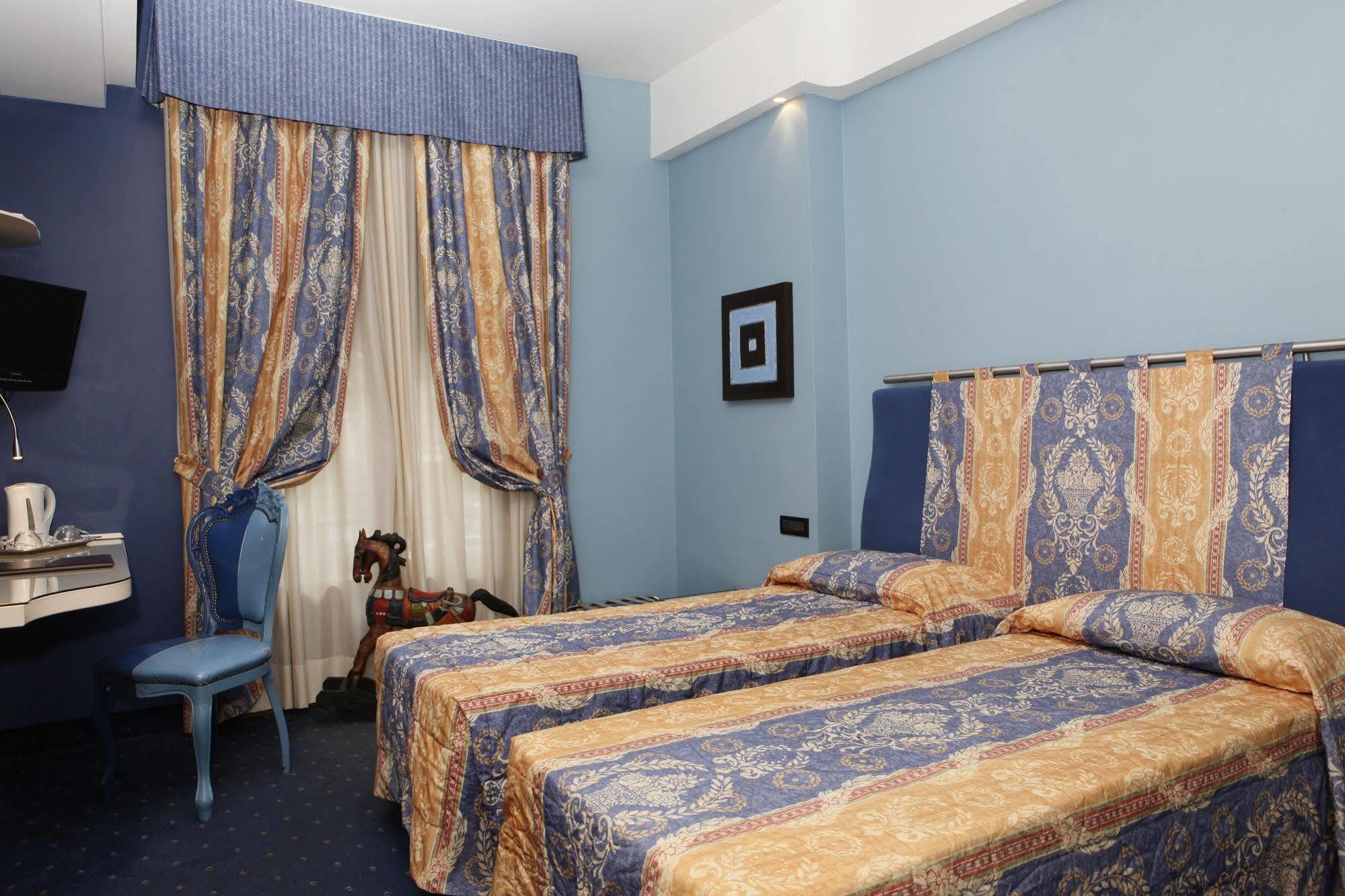 Hotel Lancaster Turin Exterior photo